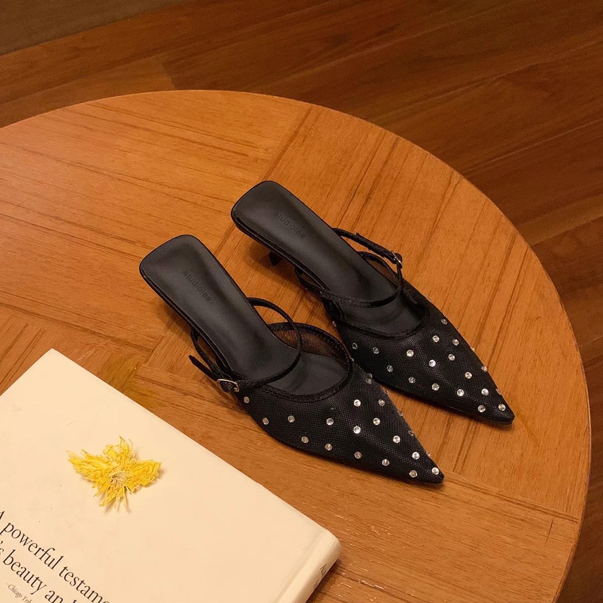 

Версия из овчины~ универсальный темперамент с горячими бриллиантами, маленькие остроносые, сетчатые, дышащие, 6 см тонкий каблук, открытые сандалии женские 40