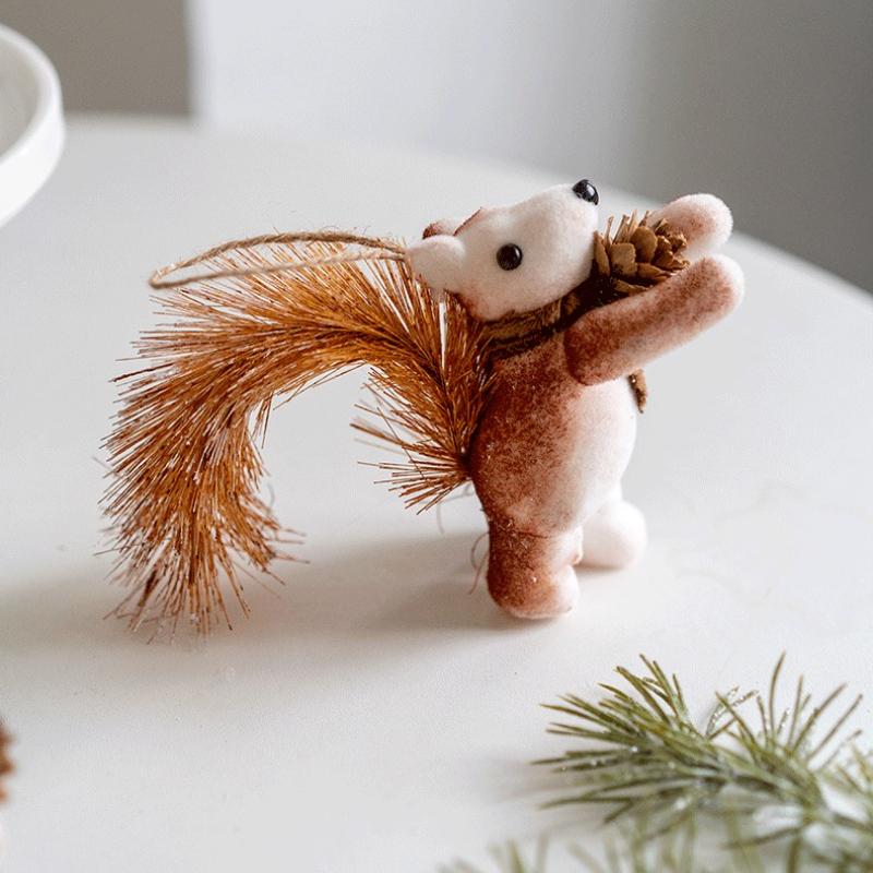 Foam Squirrel Figurine Christmas Tree Simulated Squirrel Pendant Decor White Brown Squirrel for Kid Cute Hanging Xmas Gift Decor