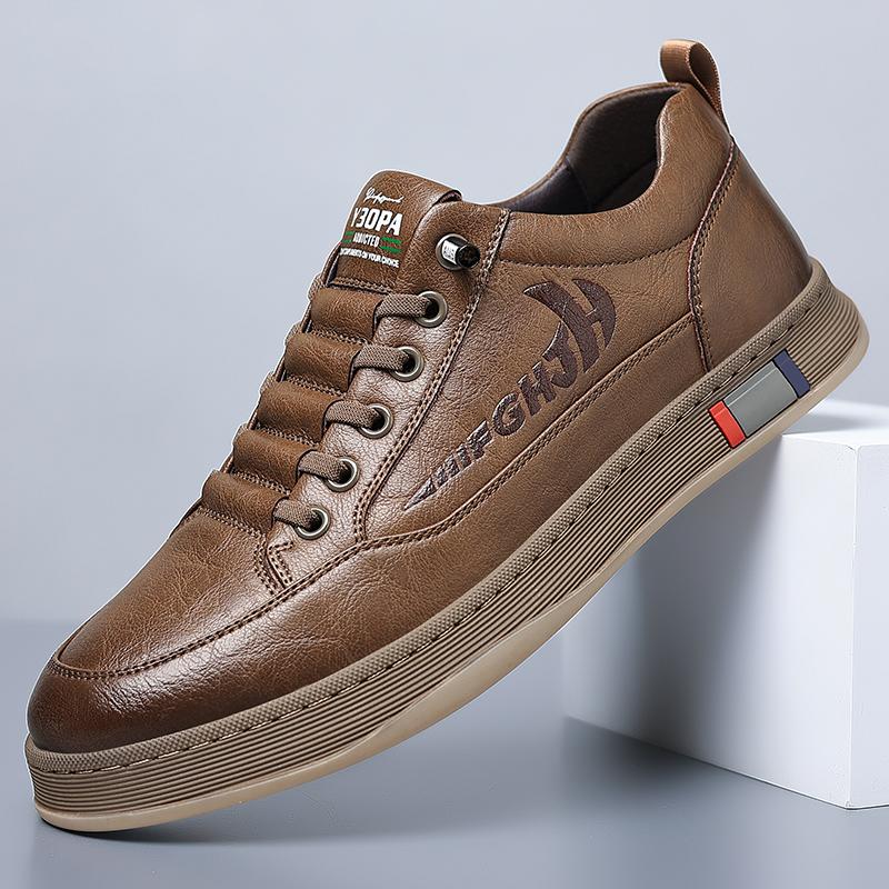Hot Sale Mens Casual Leather Shoes Comfortable Anti Slip Outdoor Skate Shoes Versatile Sneakers Retro Leisure