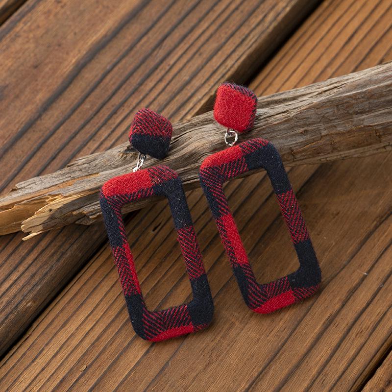 

Ethnic Style Fabric-Wrapped Red Plaid Earrings: Long, Simple, and Elegant