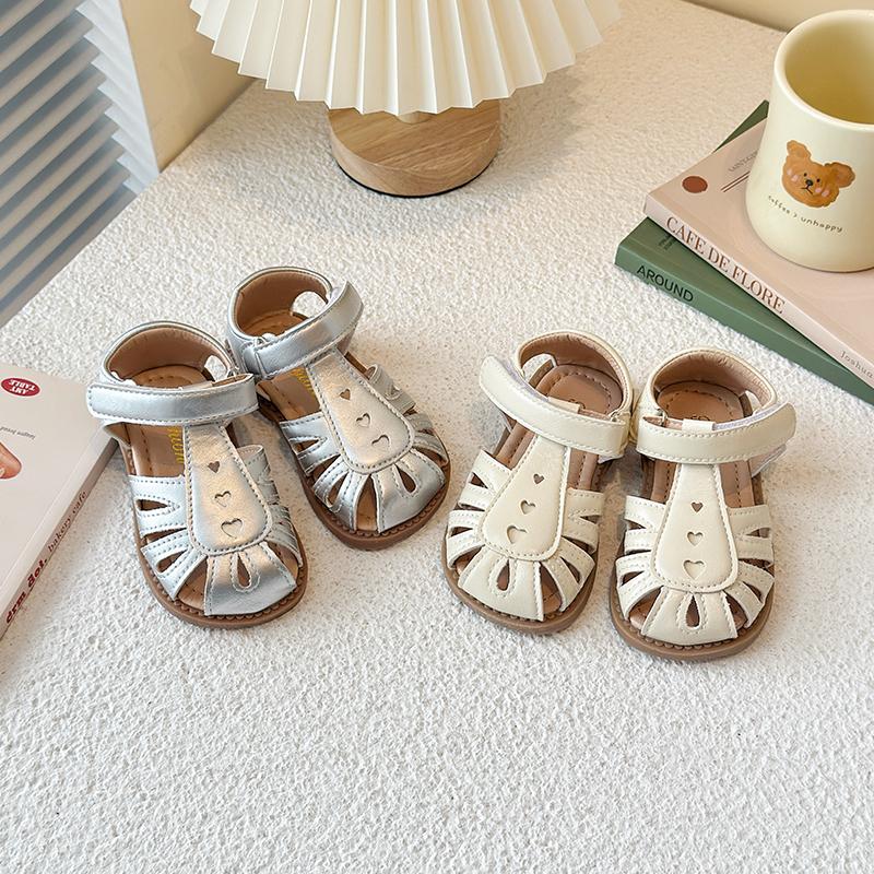 Girls Sandals T-strap Soft Sole Kids Beach Shoes Hollowed-out Soild Color 2025 Summer New Children Princess Shoes Non-slip Trend