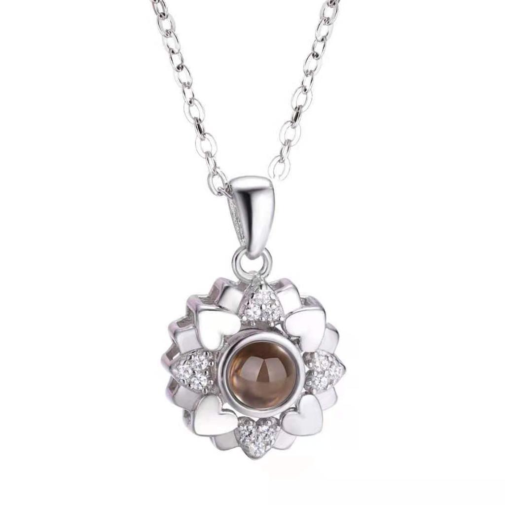 100 Languages 'I Love You' Projection Necklace - Elegant Gift for Women