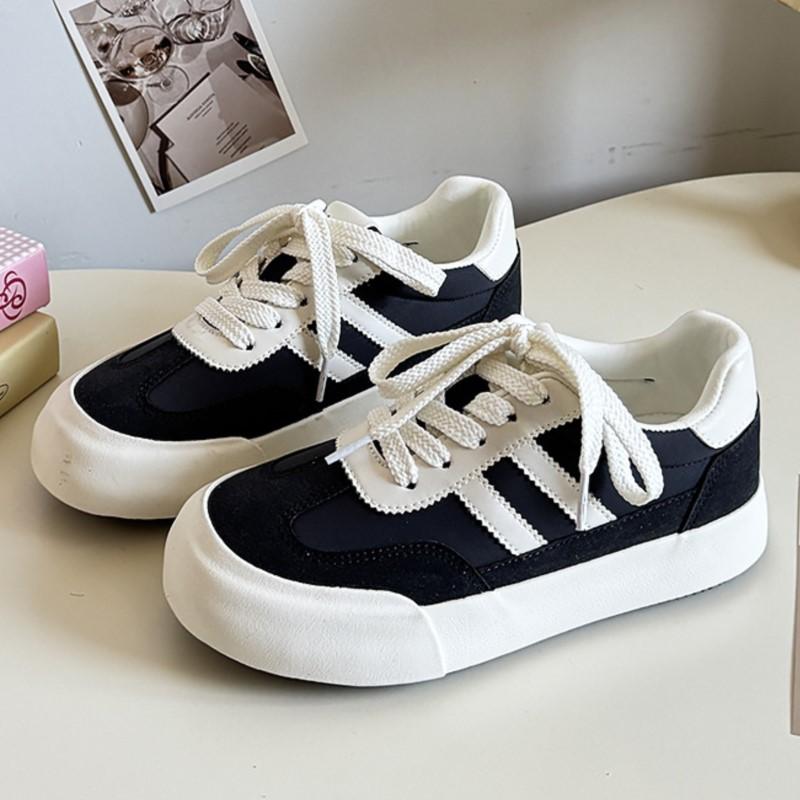 Fashion 2025 Hong Kong Style Vintage Flats hoes Ladies Agan Shoes Thick Platform Shoes Breathable Shoes Leisure Minority Agan shoes