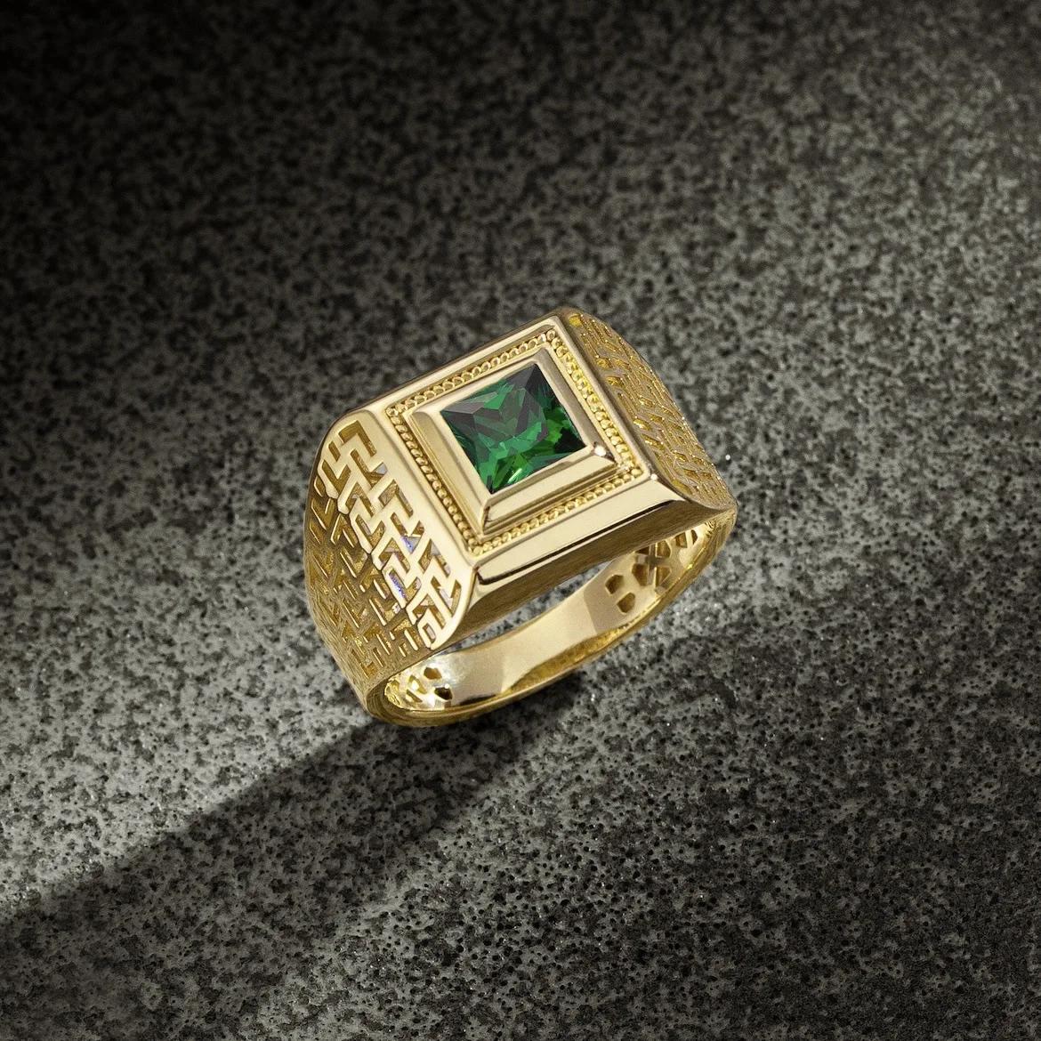 

Simple and stylish square green zircon striped men s ring 7&Gold-color зелёный
