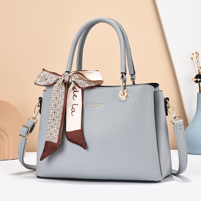 Handbag Middle-aged women's bag One shoulder messenger bag Silk scarf accessories Versatile and dignified