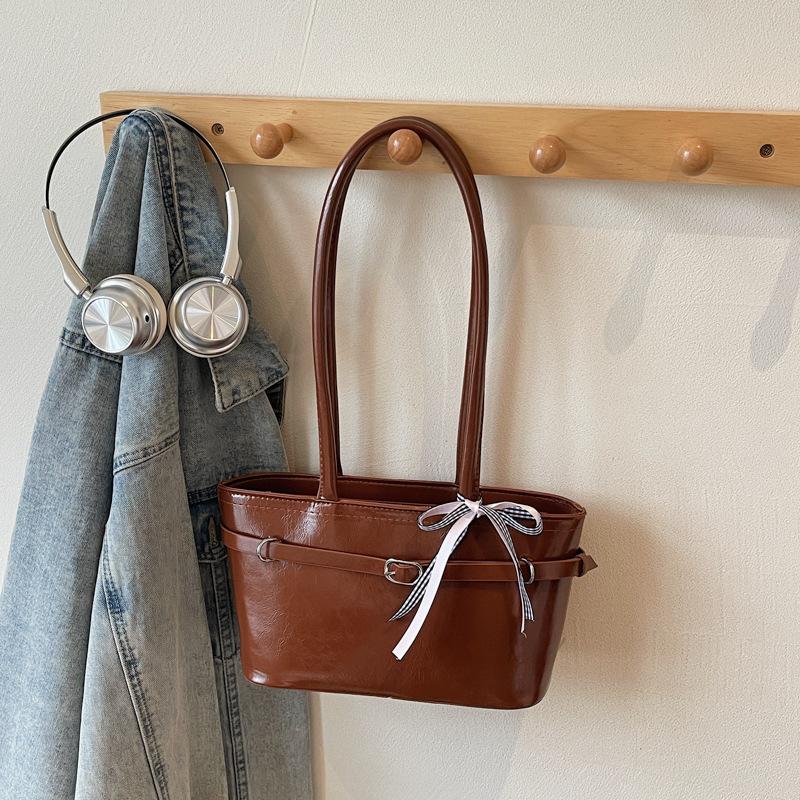 High-end Fashion Tote Small Square Bag Autumn New Simple Casual Shoulder Bag Commuter Armpit Bag