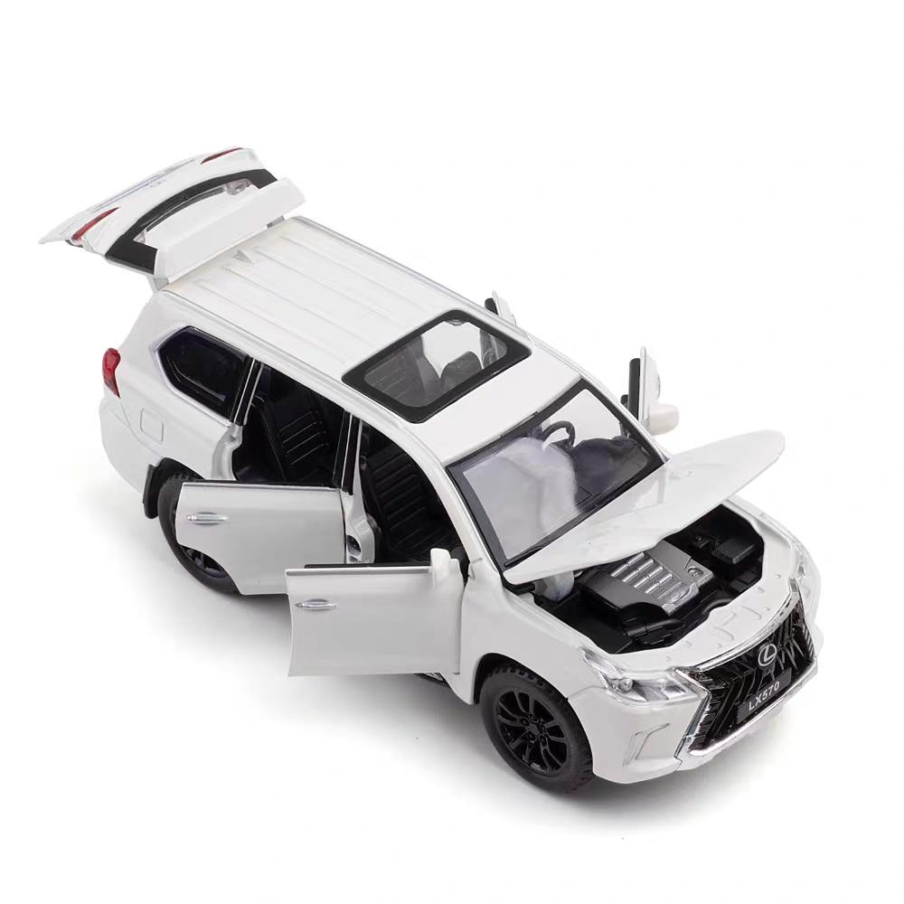 Toyota Lexus LX570 SUV Mare de Teren Simulare Diecast & Vehicule de Jucărie Sunete & Lumină Mașină cu Tracțiune:32 Model de colecție din aliaj