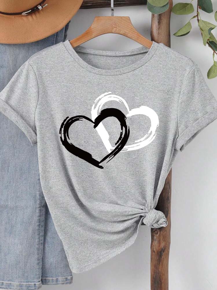 

Fashionable Heartshaped Pattern Print Cotton Tshirt Forboth Unisex and Women Suitable for Summer Casual Wear and Minimalist Style S