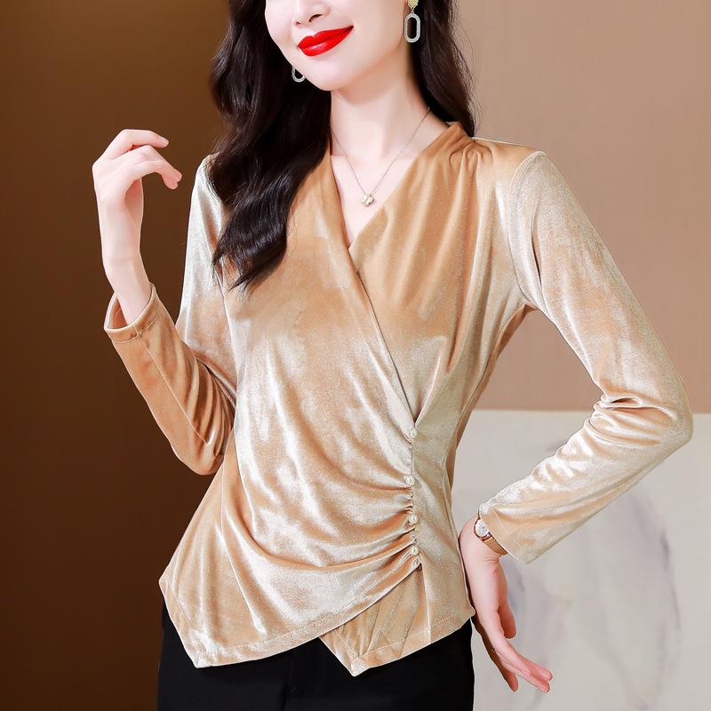Fashionable Autumn and Winter New V-neck Design with Gold Velvet Slim Fit and Slim Outside Wearing A Base Shirt