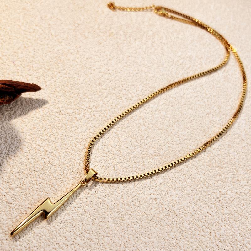 

Waterproof Jewelry Gold-plated Stainless Steel Necklace Non-fading Fashionable and Retro Snake Cross Pendant Necklace Gift