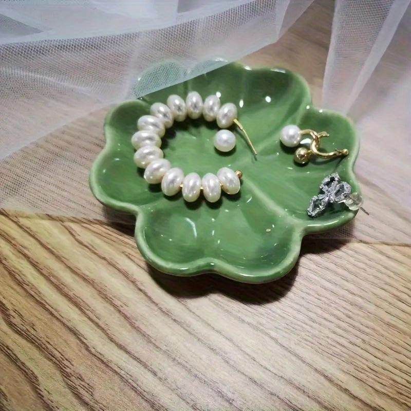 Minimalist Nordic Style Green Clover Leaf Tray | Decorative Cosmetics & Jewelry Storage Organizer for Home Decor