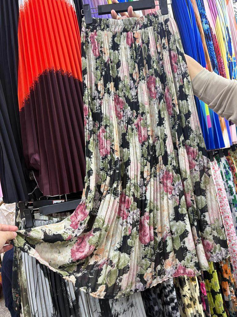 European & American Pleated Print Midi Skirt, Soft Chiffon Fabric, High Waist, Versatile Style