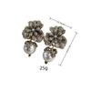 Mittelalterliche Vintage-Ohrringe Sind Altmodische Goldene Blumenstecker mit Diamantenbesatz, Elegante und Vielseitige Ohrringe.