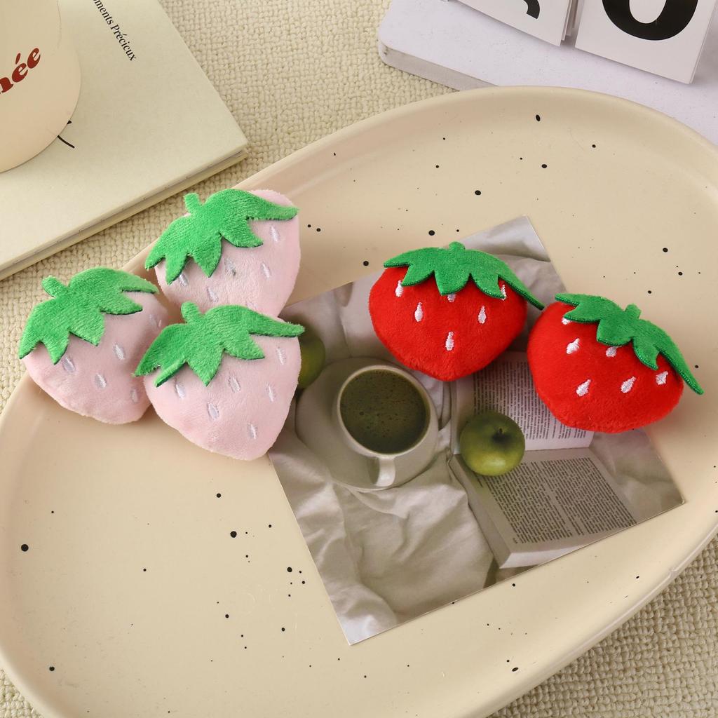 3D Plush DIY Jewelry and Clothing Accessories: Strawberry Charms for Bags, Clothing, and Socks