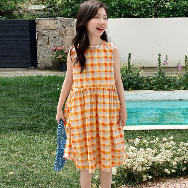 Girls' Summer Plaid Sleeveless Dress: Korean Style Loose Princess Dress for Middle and Older Children