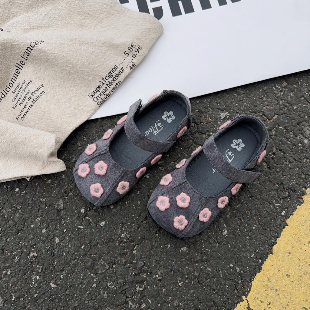 Kids Flat Shoes Embroidered Flowers Girls Casual Shoes Versatile Fashion 2025 Brand New Children Leather Shoes Round Soft Sole
