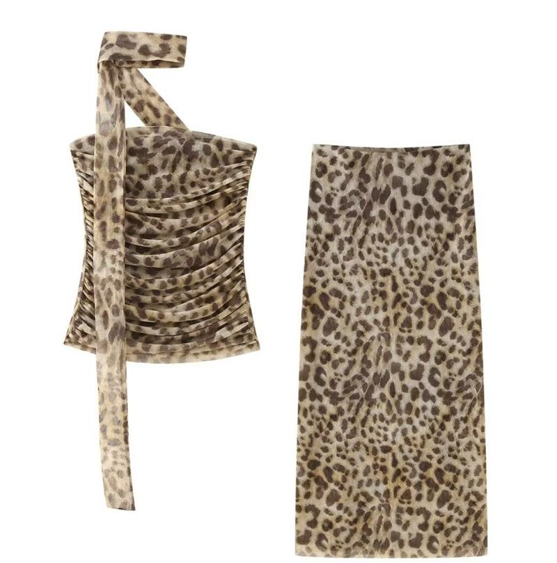 

Женский летний комплект из сетчатого топа-футляра с запахом и леопардовым принтом L