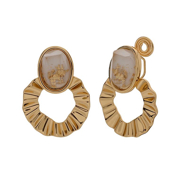 Vintage Geometric Pleated Oval Clip-On Resin Earrings for Women