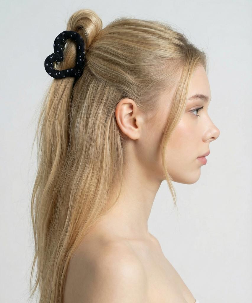 Lilykori Dot Heart Hair Claw
