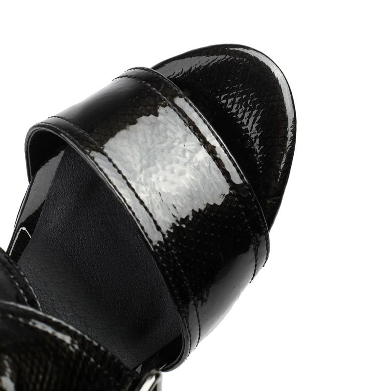 Fashion Women's New Summer European and American Metal Belt Buckle Waterproof Platform High Heel Large Open Toe Sandals
