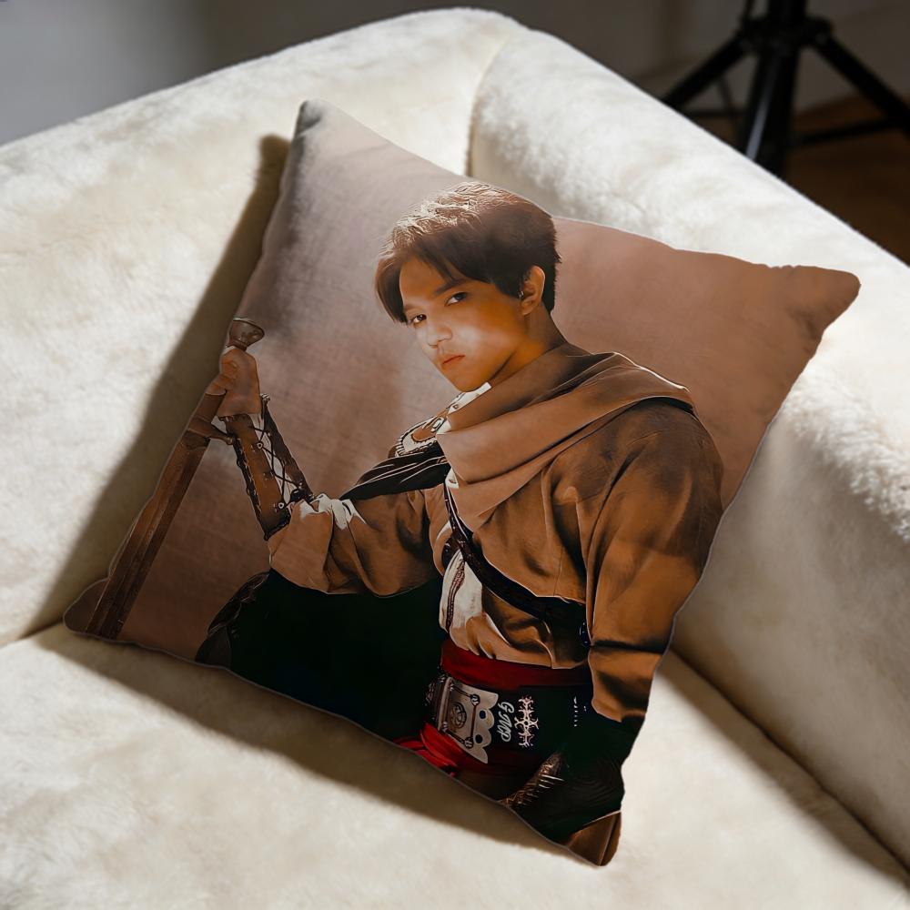 Housse de coussin Ddimash Kudaibergened Chaude Housse de coussin décorative douce Convient pour la chambre à coucher le canapé la voiture le voyage