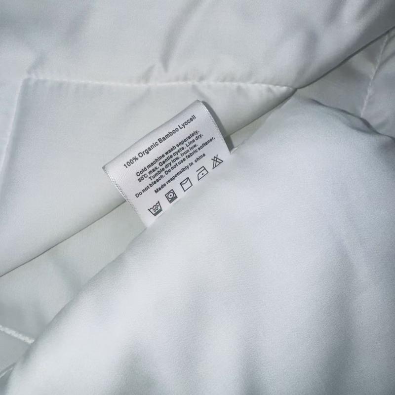 100% Bamboo Fiber Quilt Lyocell Satin Summer Blanket For Single Twin Bed Cooling Silky Solid Color Lightweight Comforter