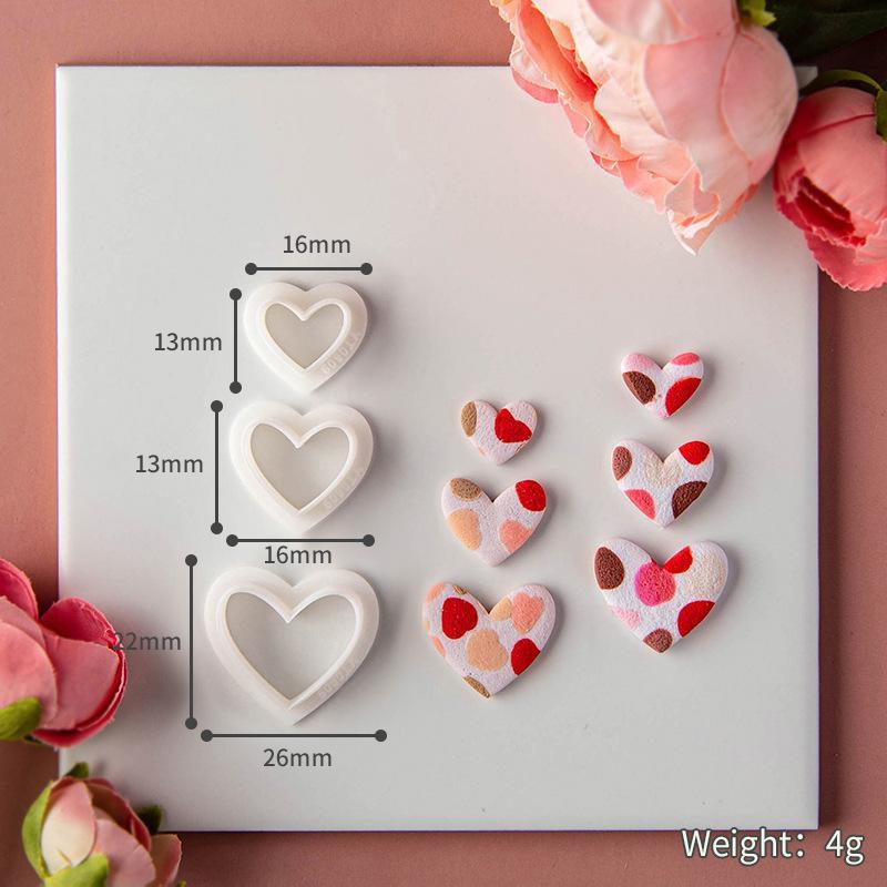 Valentijnsdag Serie Hartvormige Polymeerklei Zachte Keramiek Mallen Cartoon Hart Oorbellen Sieraden Hanger Maken Snijgereedschap