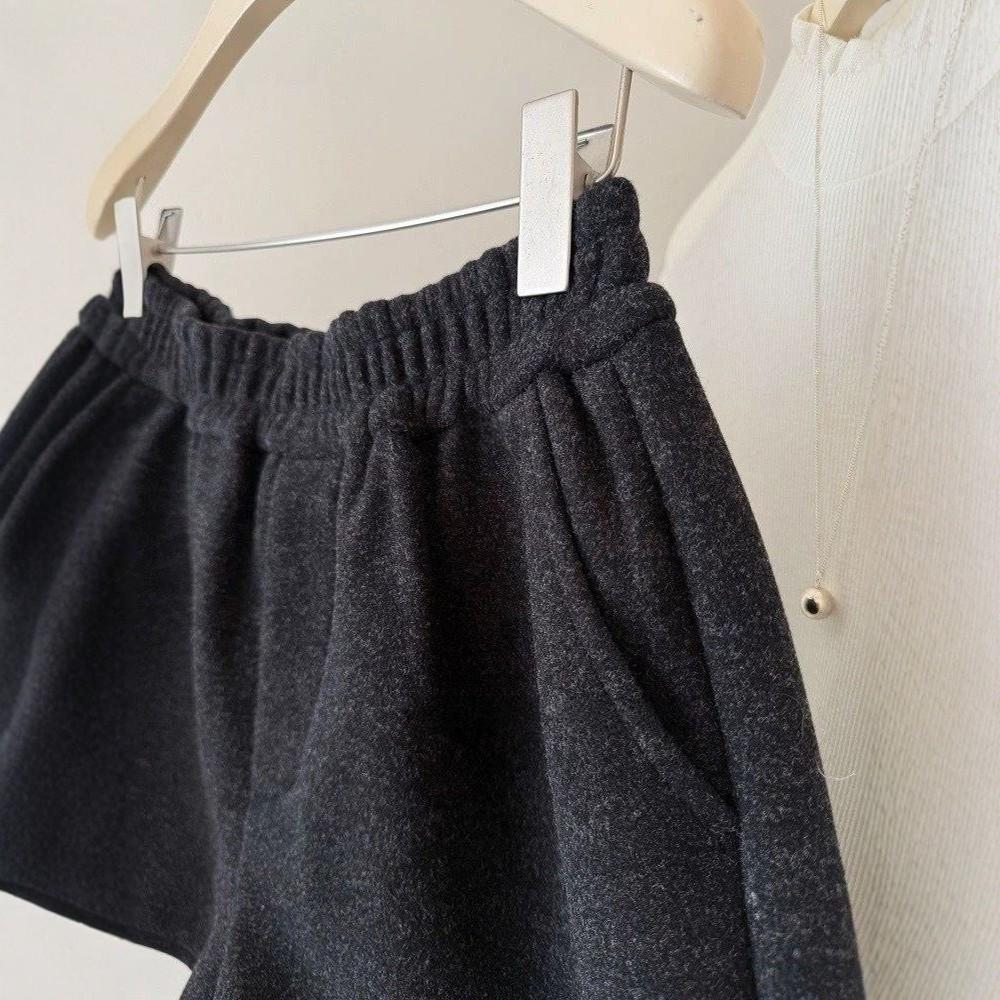 Plus Size Woolen Thick Bootcut Shorts for Women - Elastic, Warm, Autumn/Winter