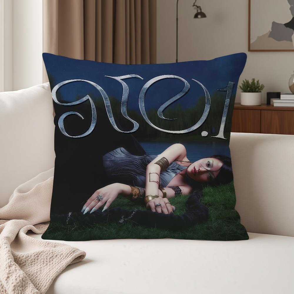 Singer Phung Khanh Linh Giua Mot Van Nguoi Pillow Case Suitable For Bedrooms Living Rooms Cars Home Decoration