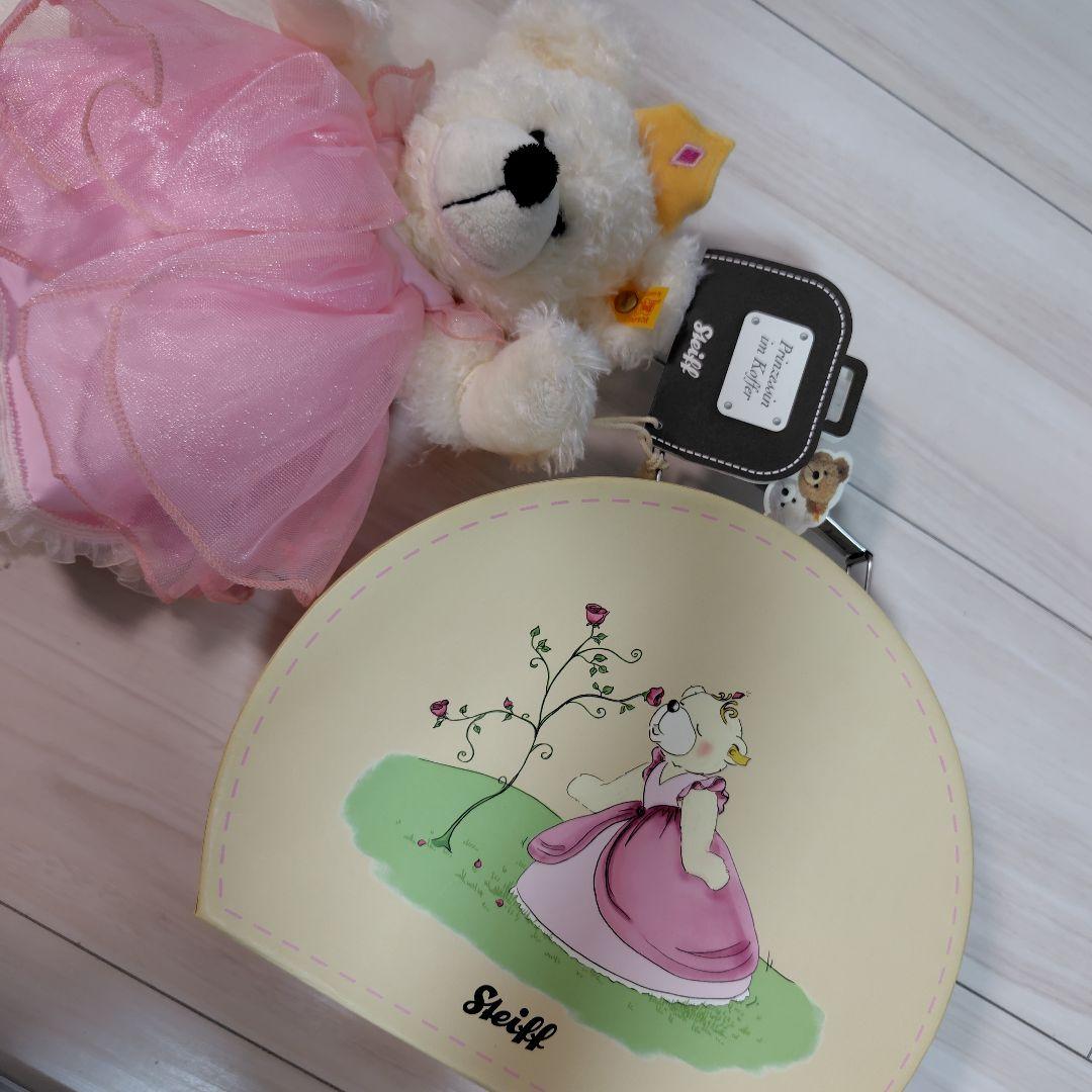 

[USED] Discounted, excellent condition, authentic Steiff teddy bear 111891 suitcase