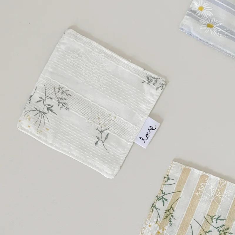 

INS Французский квадратный двухслойный тканевый костер Винтажные свежие ромашки Рустикальные цветочные коврики Изолированные прочные домашние подставки