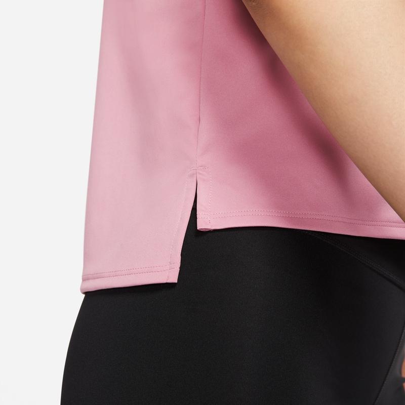 Nike Dri-Fit Swoosh Run Graphic Reflective Crew Neck Short Sleeve T-Shirt Women Tops Pink DD4899-630