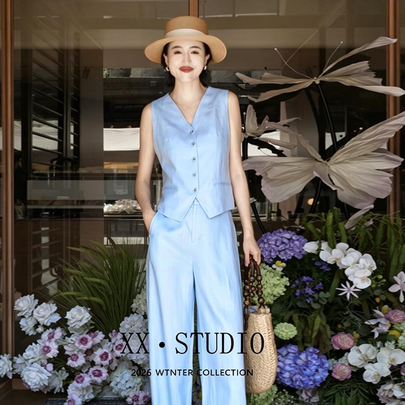 Thin rain dew linen single, short V-neck fashionable suit vest, Tencel money style, elegant V-neck vest