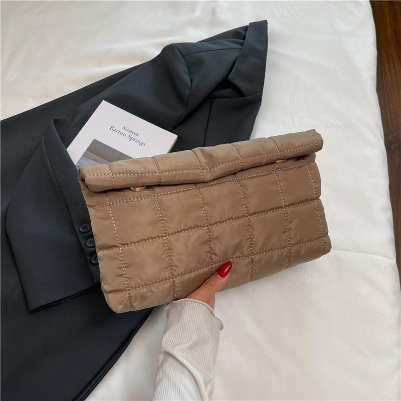 Niche fashion embroidery thread hand-held cosmetic bag women's 2025 autumn new trend plaid pleated portable small square bag