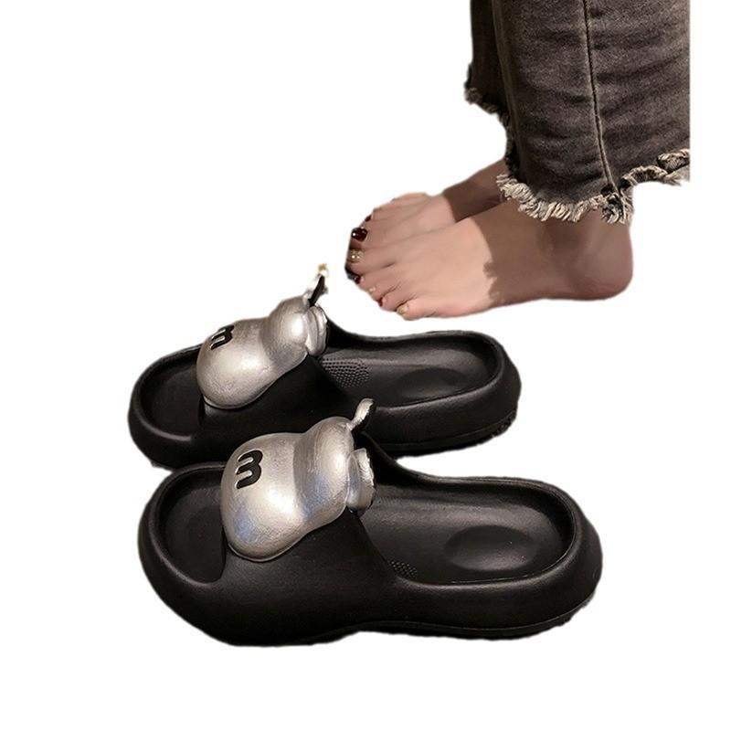 Cute Bear Design Thick Sole Women's Summer Slippers Soft Comfortable Non-slip Flip Flops
