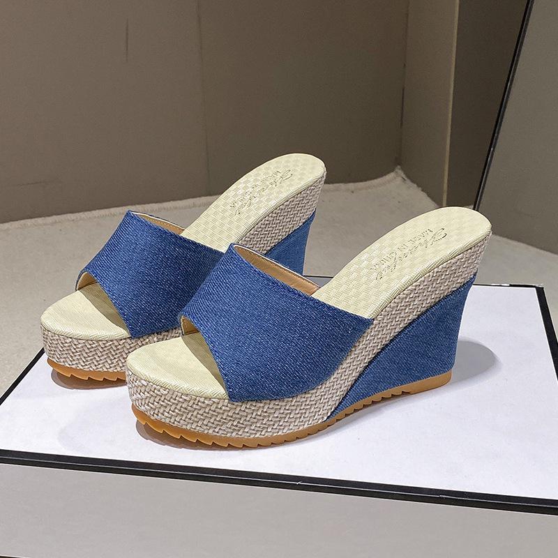 2024 Stylish European & American One-Strap Wedge Platform Slides: Plus-Size, Open-Toe Women's High Heel Slippers