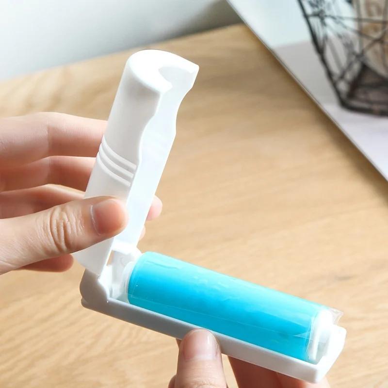 Foldable Portable Mini Viscose Roller Clothing Dust Brush Stick Washable Brush Color Random LS