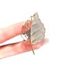 Delicate Small Leaf Brooch Men'S And Women'S Fashion Simple Brooch Niche Creative Pin Anti-Light Coat Suit Decoration