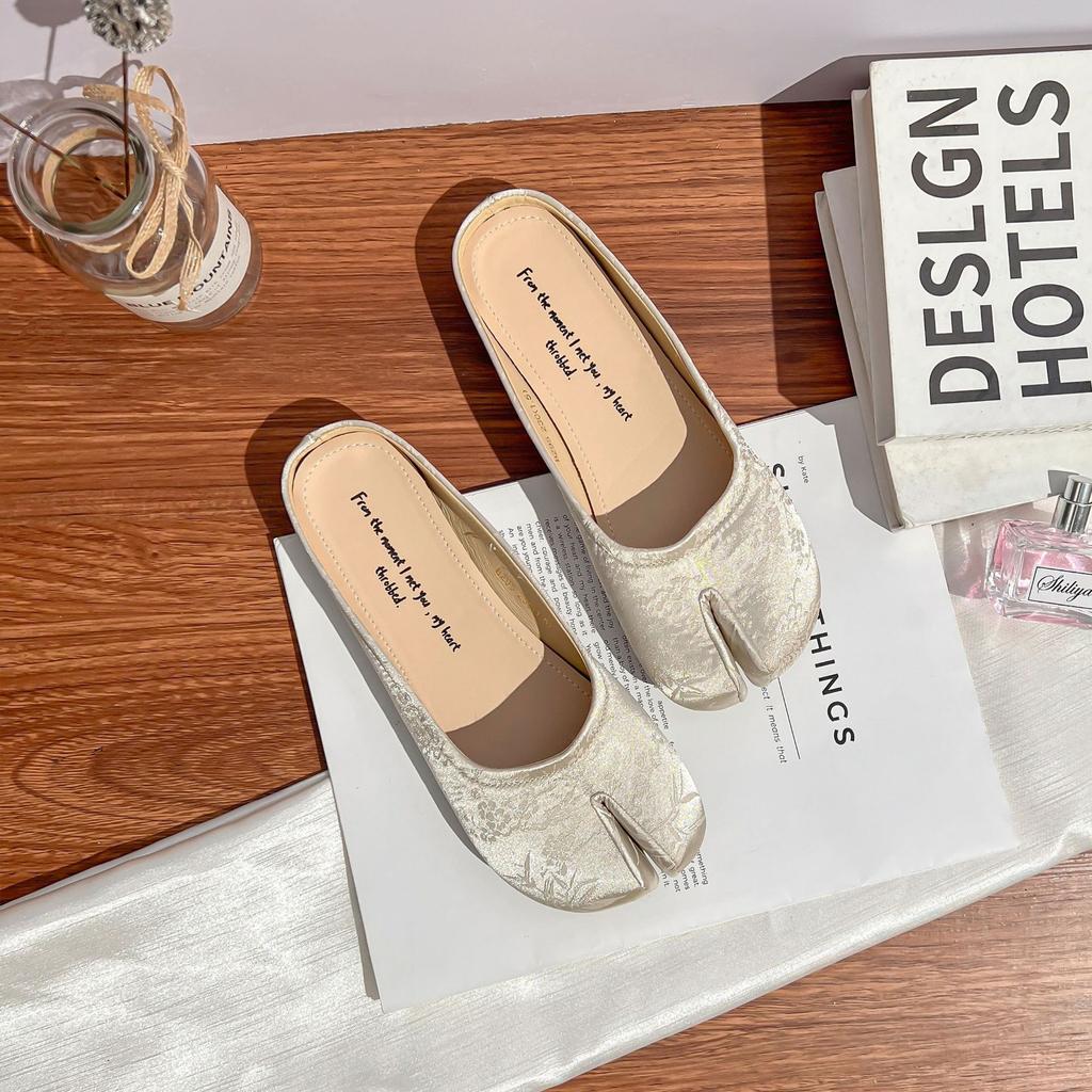 Autumn New Platform Single Shoes Women Wear High-end Sense Fashionable Niche Pig's Trotters Toe Shoes Women's Versatile Casual Shoes