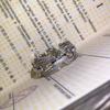V Jinfu's Rose Jinfei's Horseshoe Buckle Diamond Ring Couple Ring