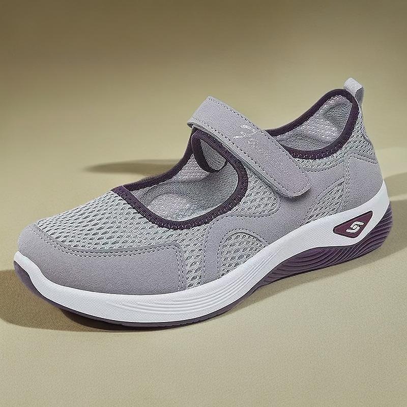 Shoes women's spring single shoes one piece mother shoes medium and old Velcro casual women's shoes factory low heel