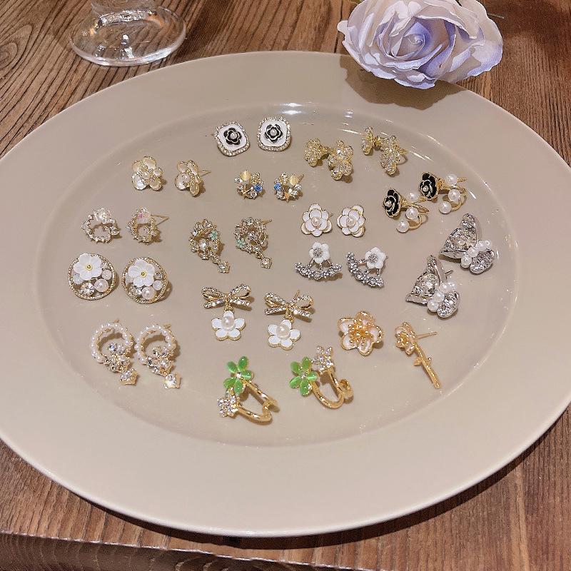 S925 Silver Needle Korean Floral Earrings: Versatile Pearl Design with Trendy Forest-Inspired Style