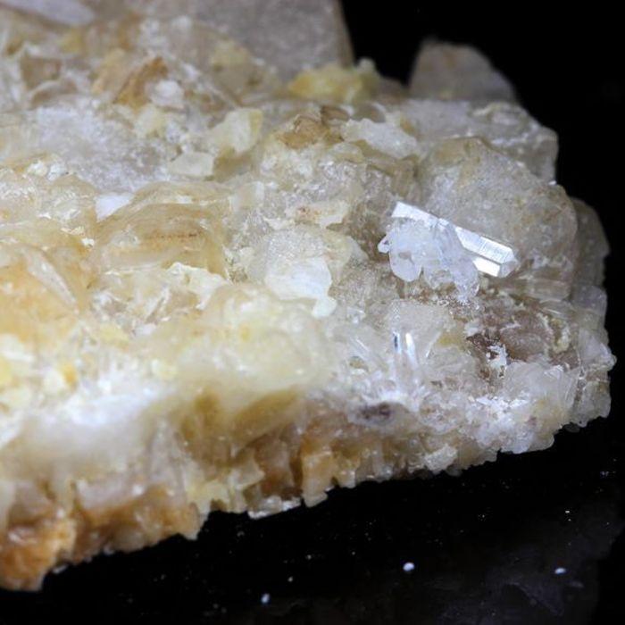 Calcite + Quartz 493.9 carats