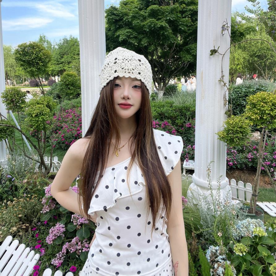 

Women s Japanese Style Handwoven Head-Wrapping Hat Thin Hollow Wool Hat Retro Literary Knitted Slouchy Hat