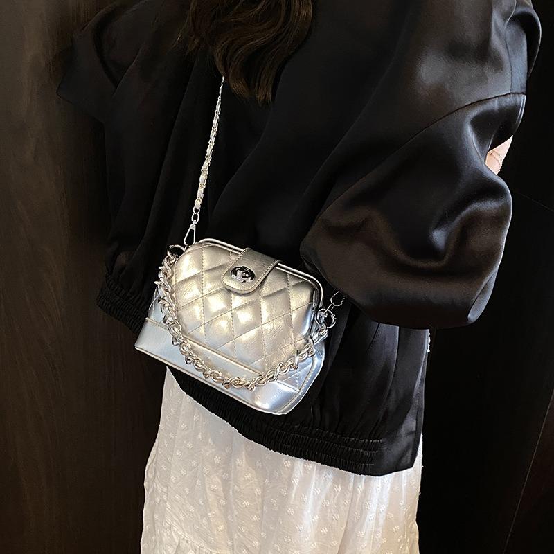 Premium diamond chain bag women's spring new versatile shoulder messenger doctor bag