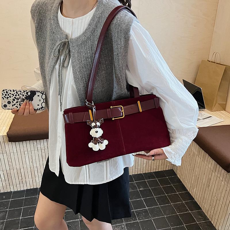 

Single shoulder also underarm bag large capacity hand carry commuter bag 34*9*18 червоний