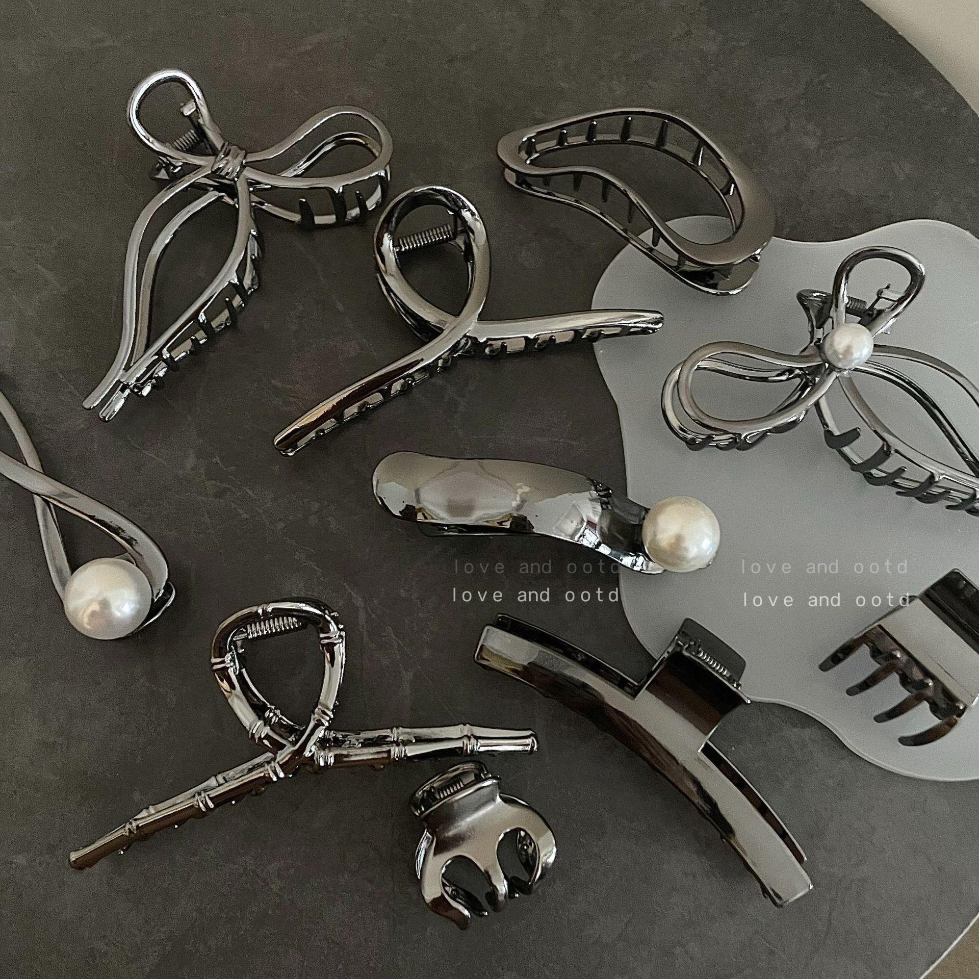 

Зажим для волос «Акула» из высококачественного черного металла – Аксессуар для прически в стиле знаменитостей