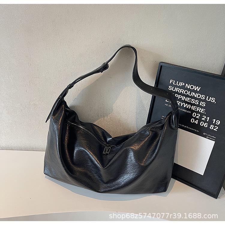 European Beauty Bag New Large-capacity Underarm Wrap Dumpling Bag Fashionable Large-capacity Tote Bag Simple Shoulder Bag