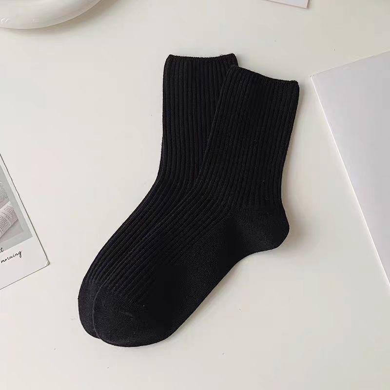 Women's Autumn and Winter Socks, Loose-fitting Postpartum Socks, Solid-colored Vertical Striped Mid-calf Socks, Versatile Casual Socks