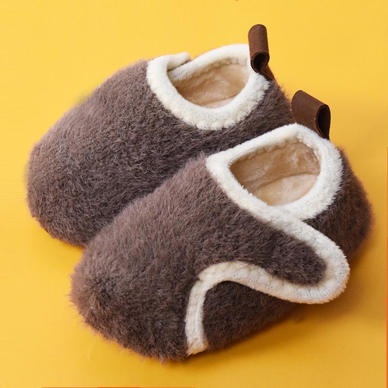 

Children Cotton Slippers Solid Warm Kids Winter Home Shoes Boys Girls Plush Floor Shoes Indoor Soft Sole Anti-slip Home Shoes 22-23(Insole 12.6cm) коричневий